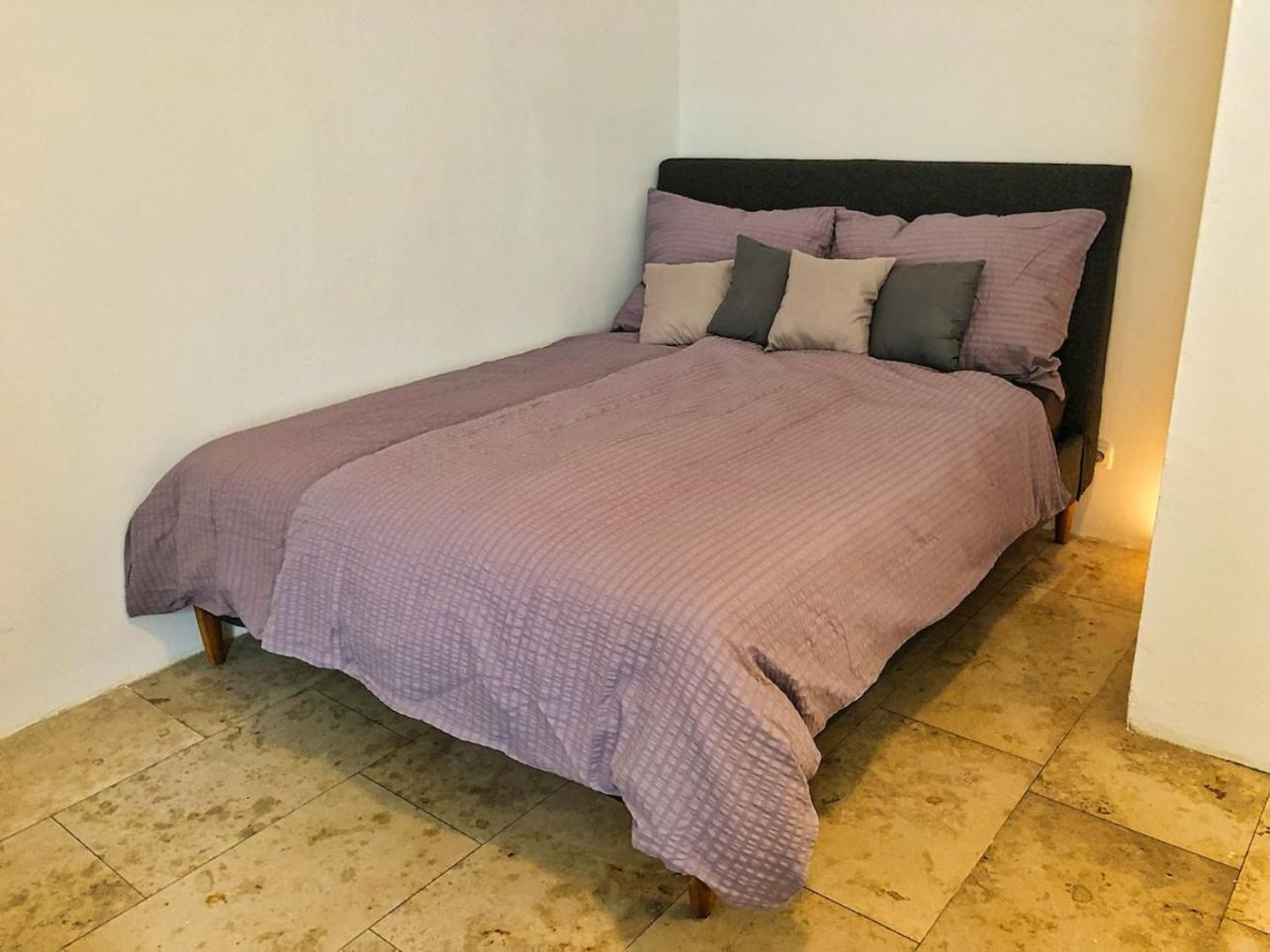 Apartament Charmante Nahe Wiener Stadthalle Viena